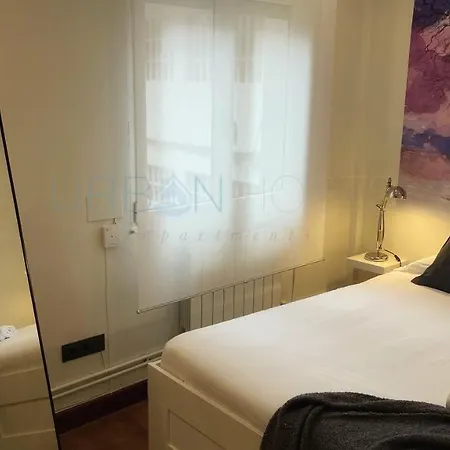 Daire Vivienda Turistica Urbana En Santuchu, Comoda, Funcional Y Con Parking *